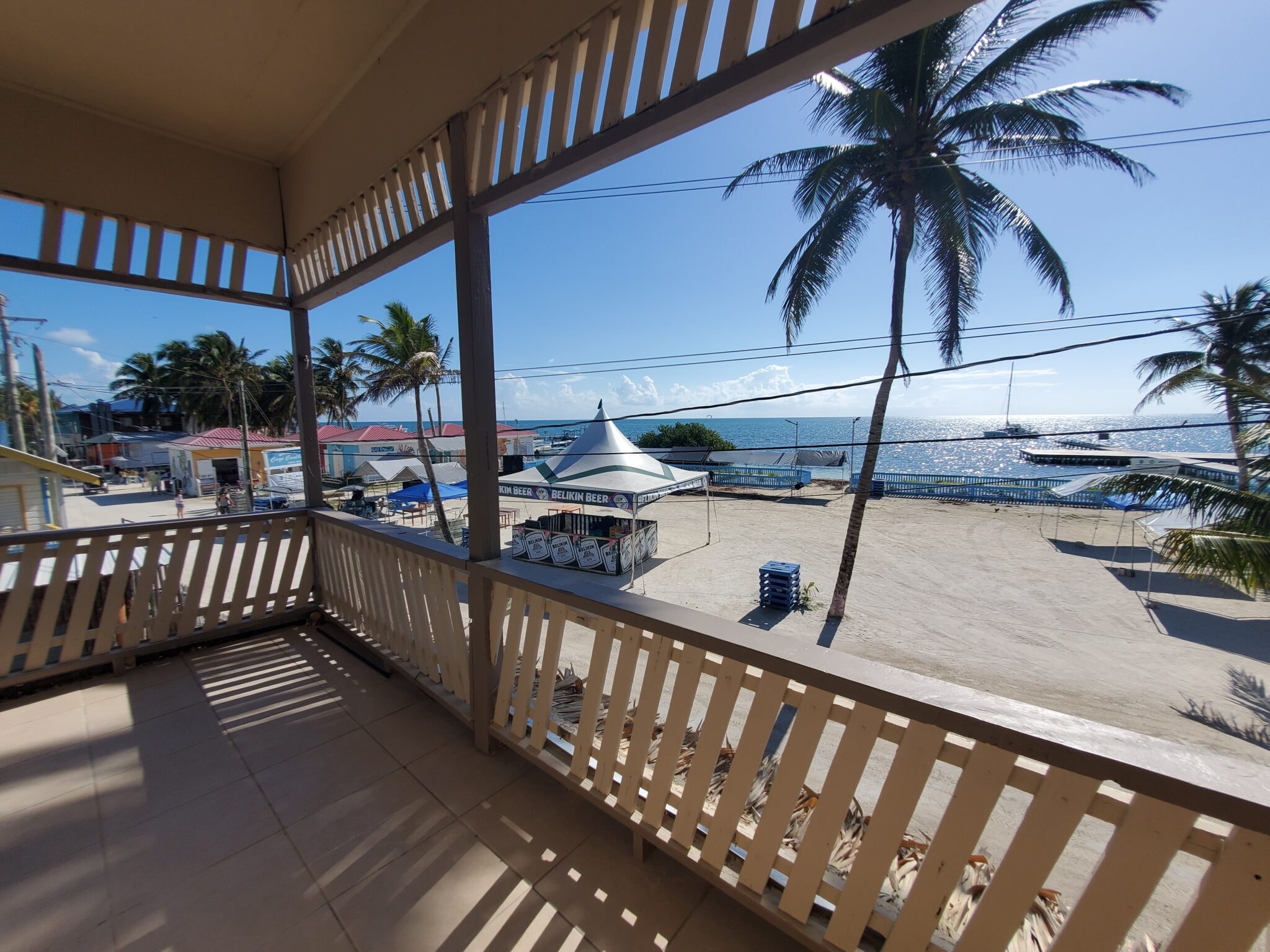 Sea view suite balcony, Caye Caulker